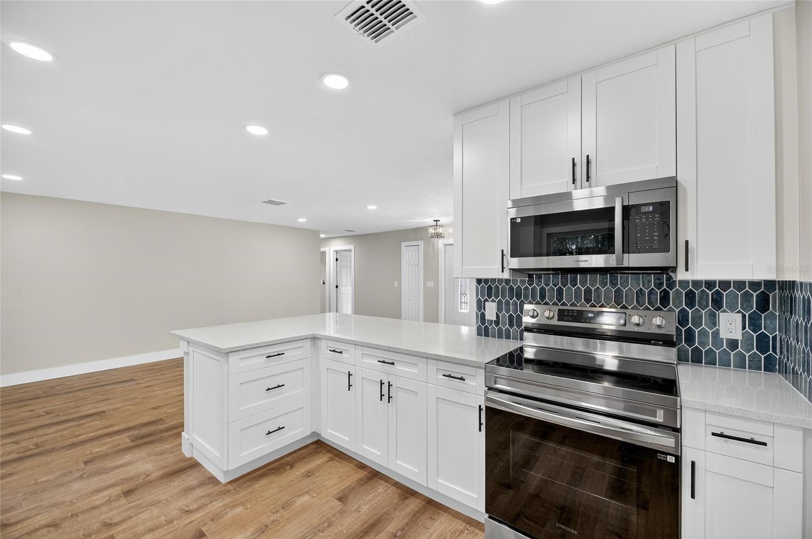 THE GROVES NORTH - Residential