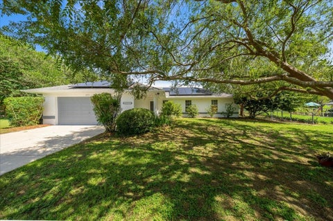 Photo of 2771 NE 66th Street, Ocala, FL 34479 (MLS # OM725586)