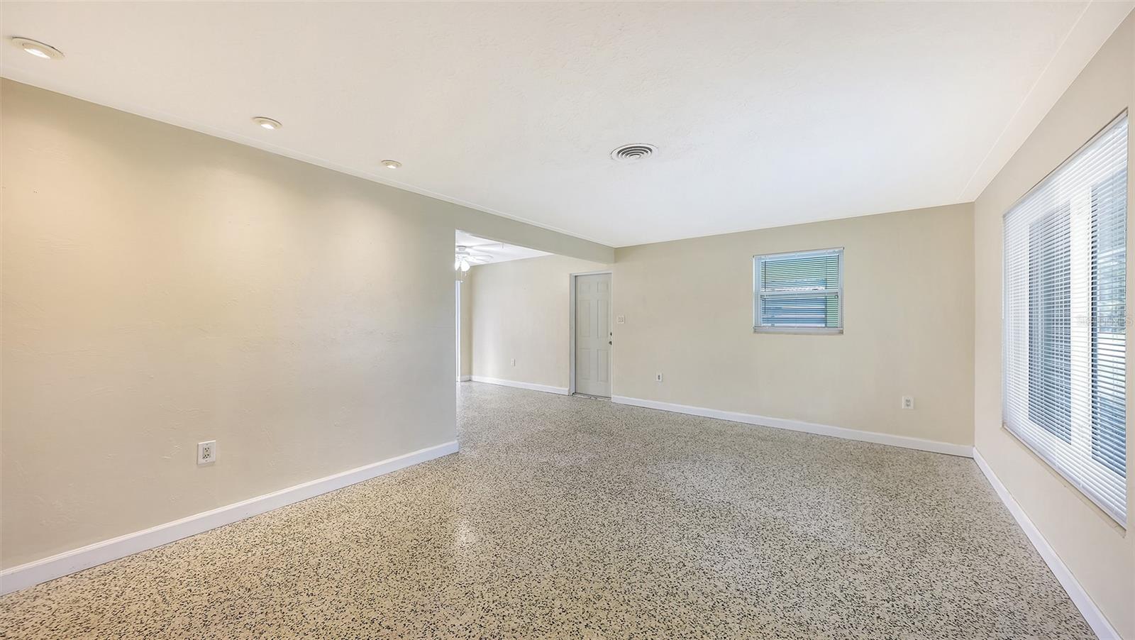 2542 TULIP STREET