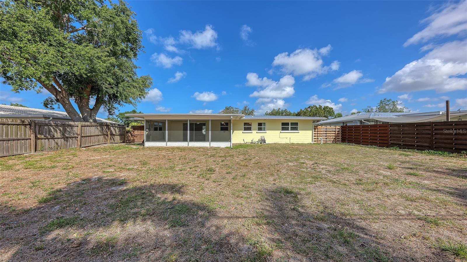 SOUTH GATE - Residential