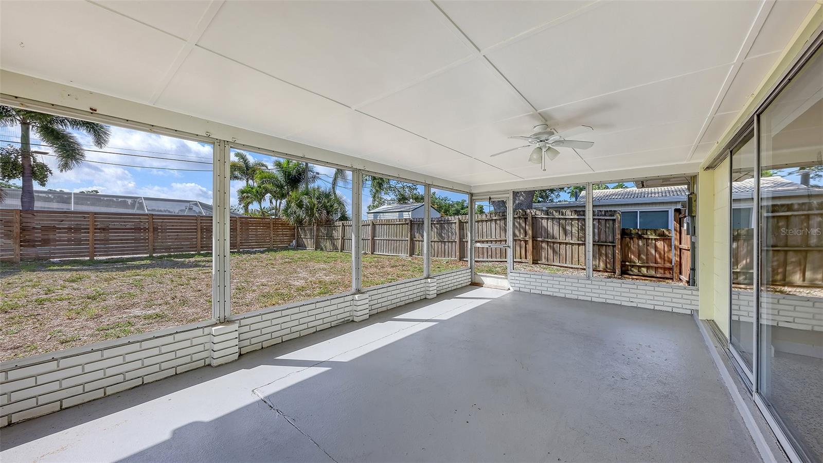 SOUTH GATE - Residential