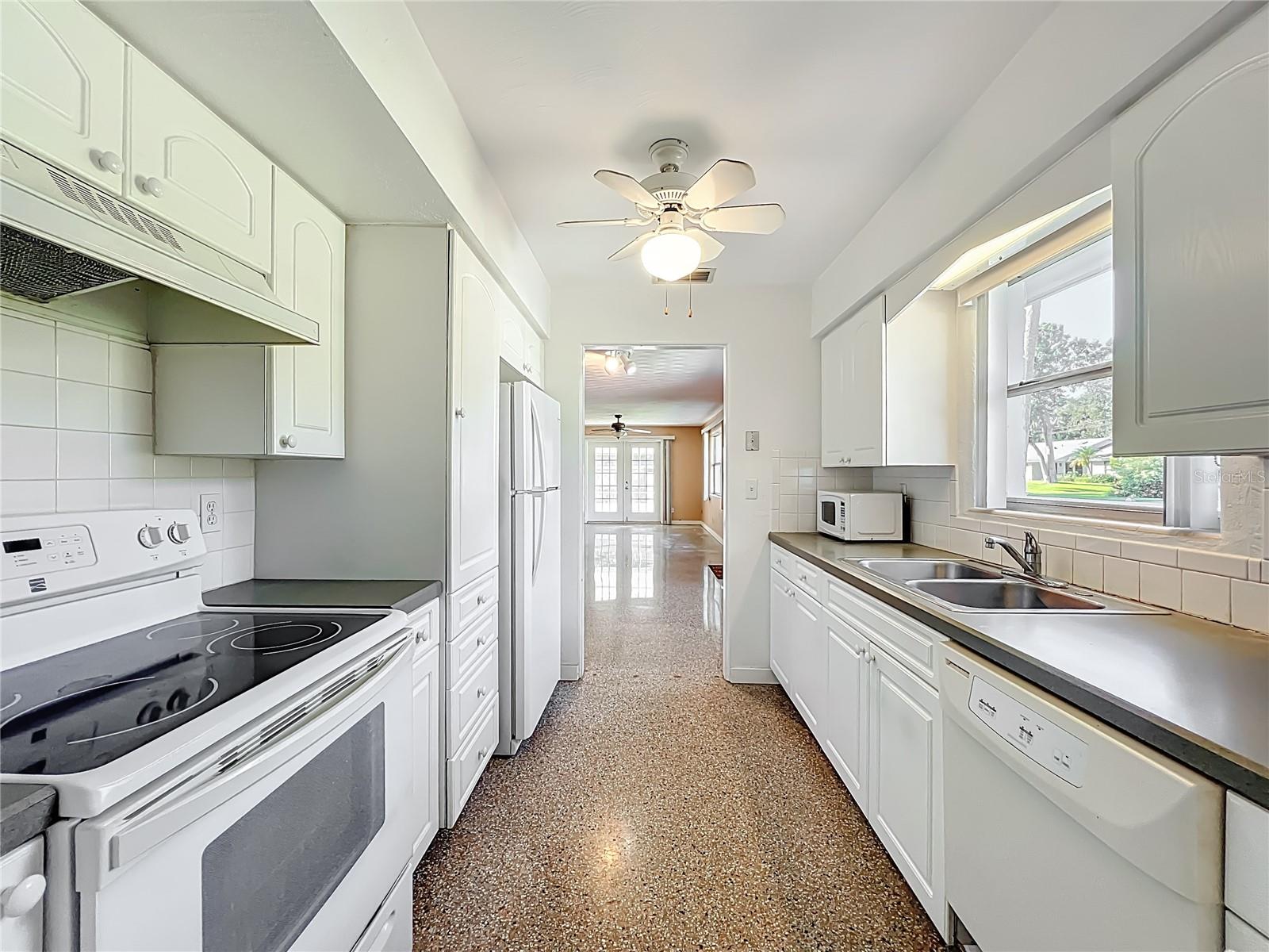 FLORIDA SHORES 04 - Residential