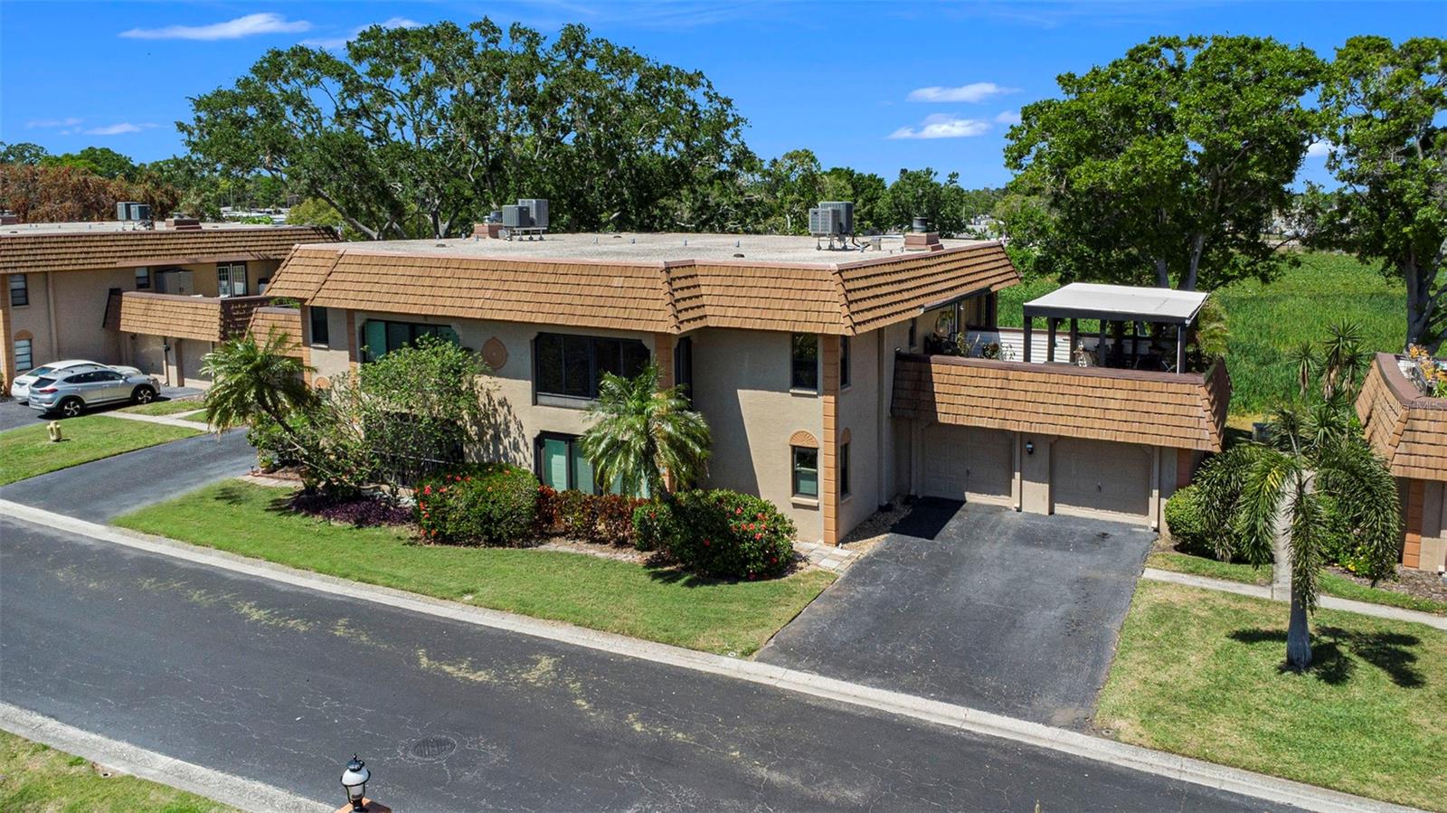 10216 SEMINOLE ISLAND DRIVE
