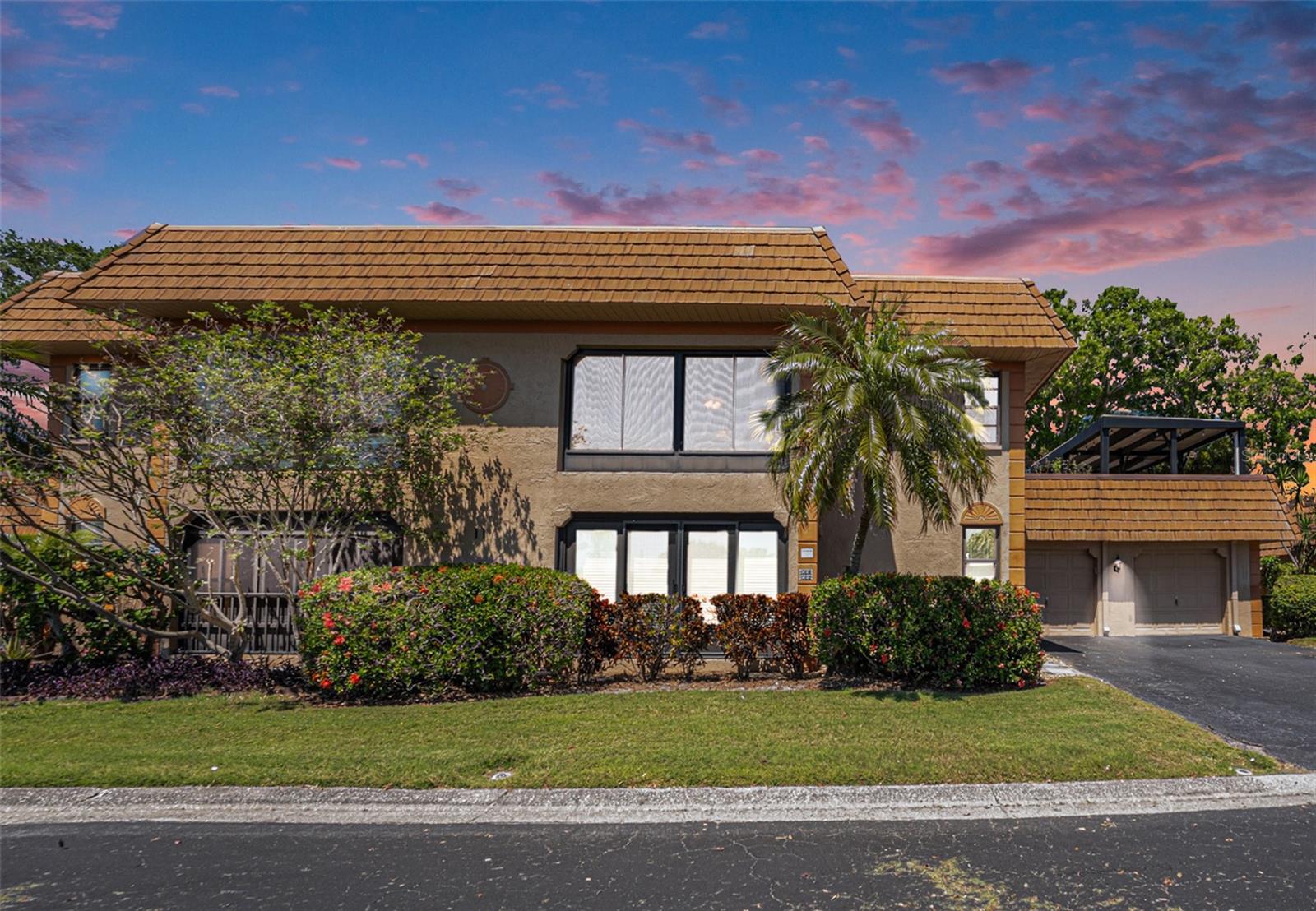 10216 SEMINOLE ISLAND DRIVE