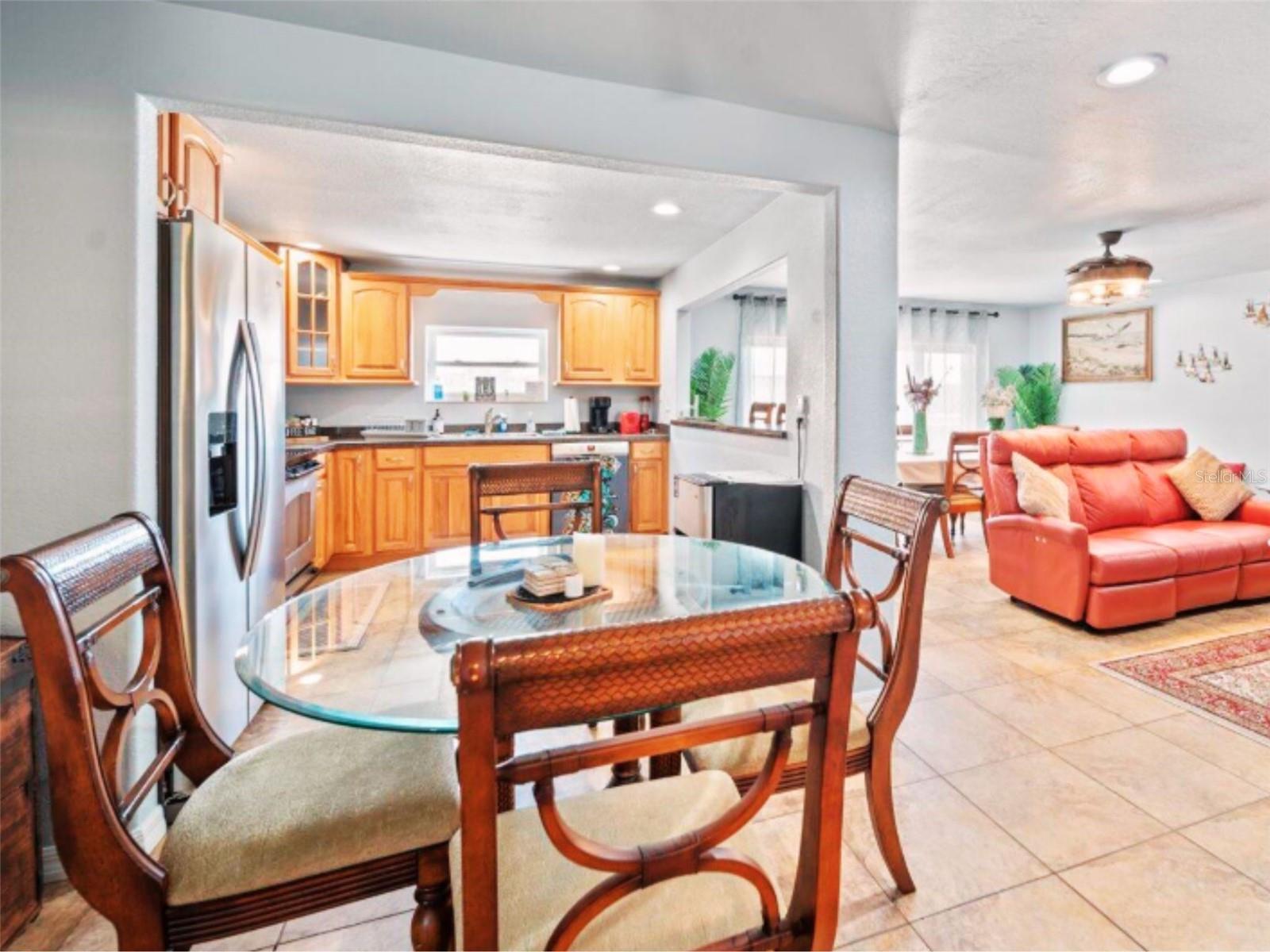 ARMSTRONG - Commercial Sale