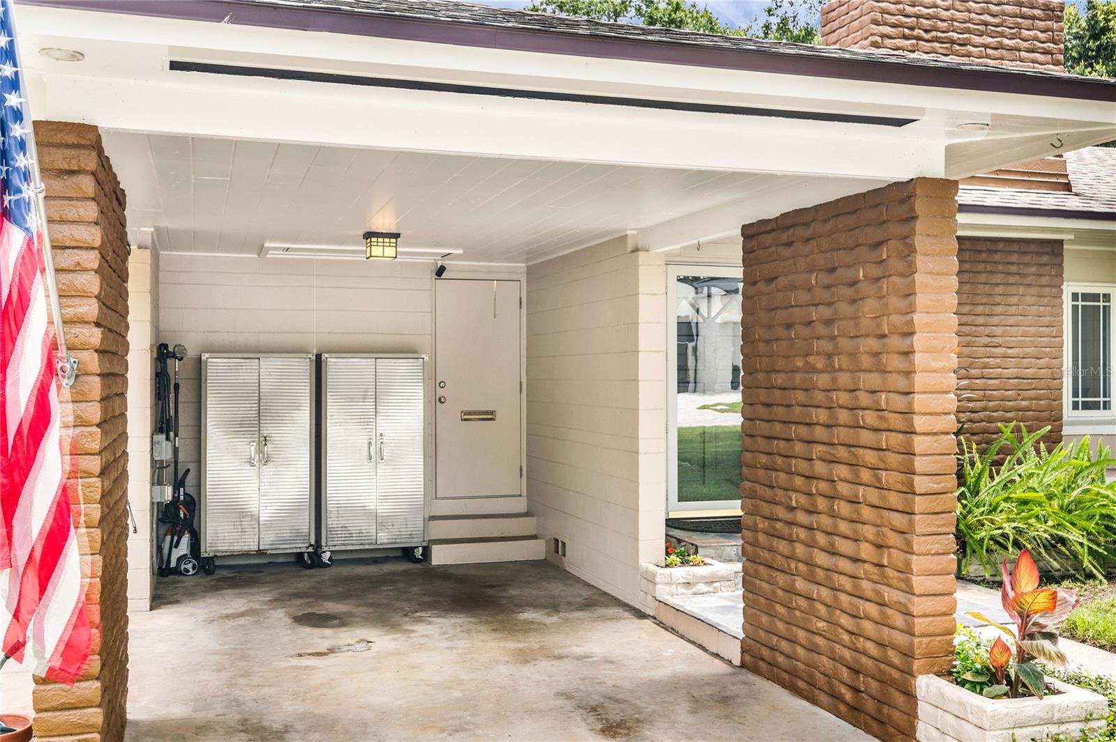 1215 DELANEY PARK DRIVE
