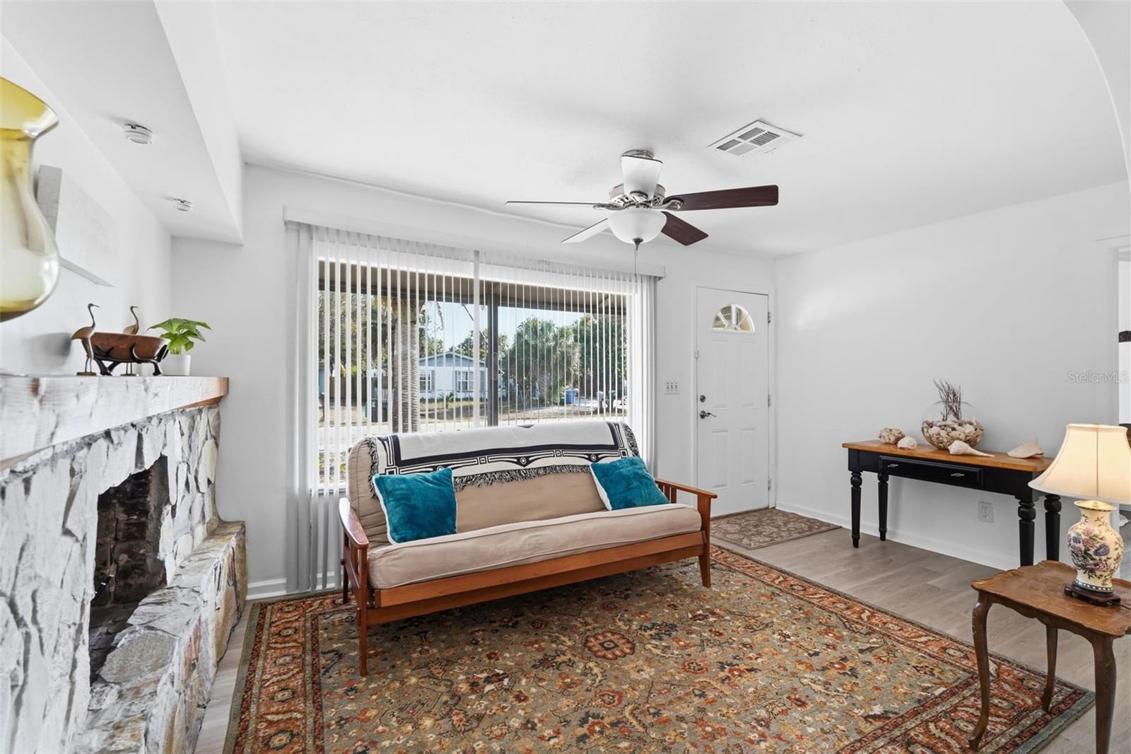 MA BY GLAD GARDENS - Residential