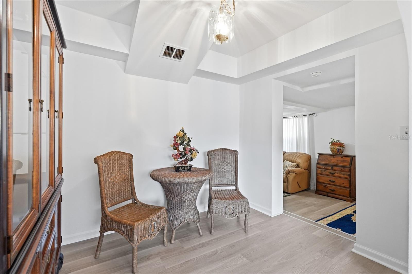 MA BY GLAD GARDENS - Residential