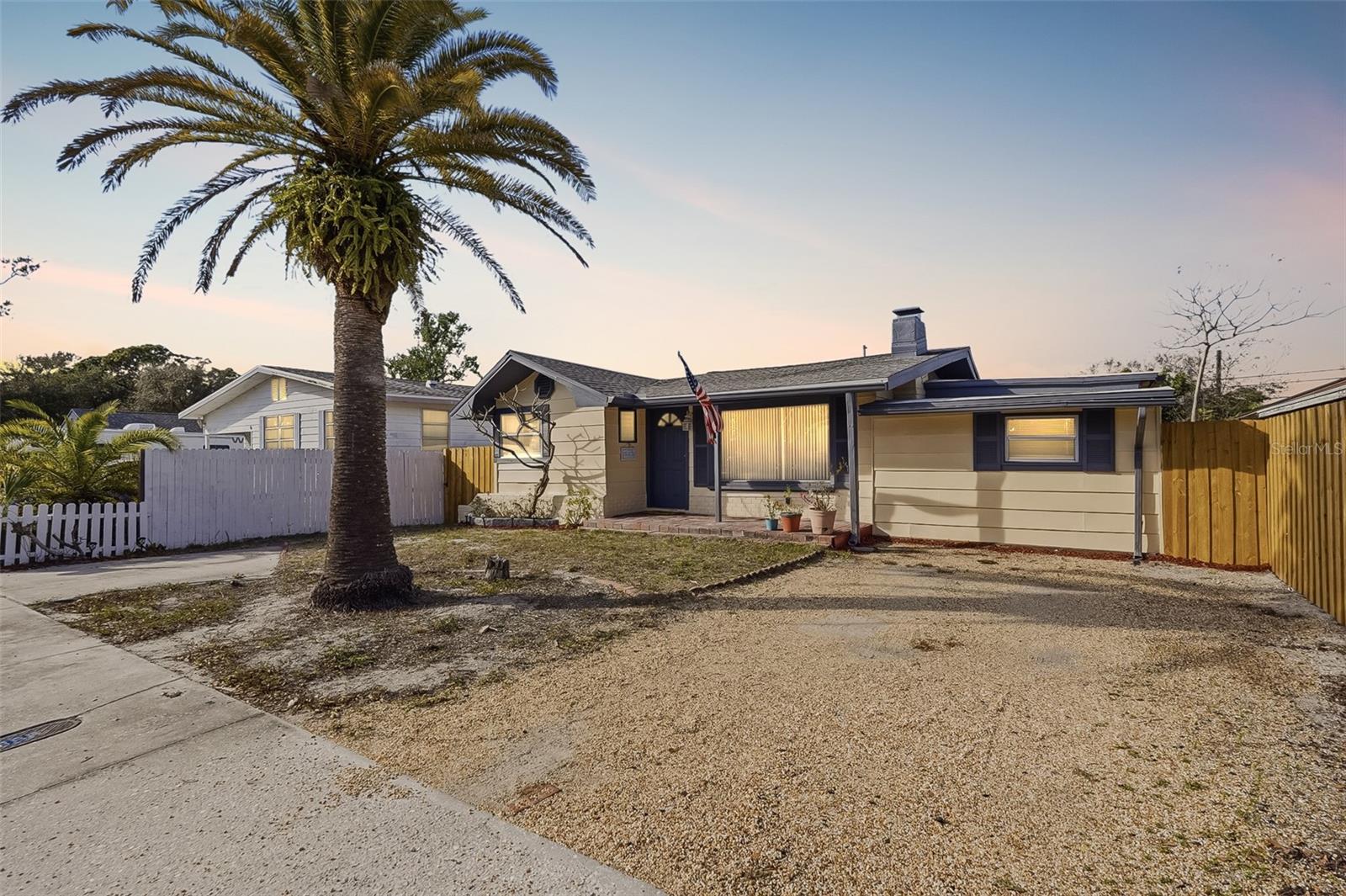 MA BY GLAD GARDENS - Residential