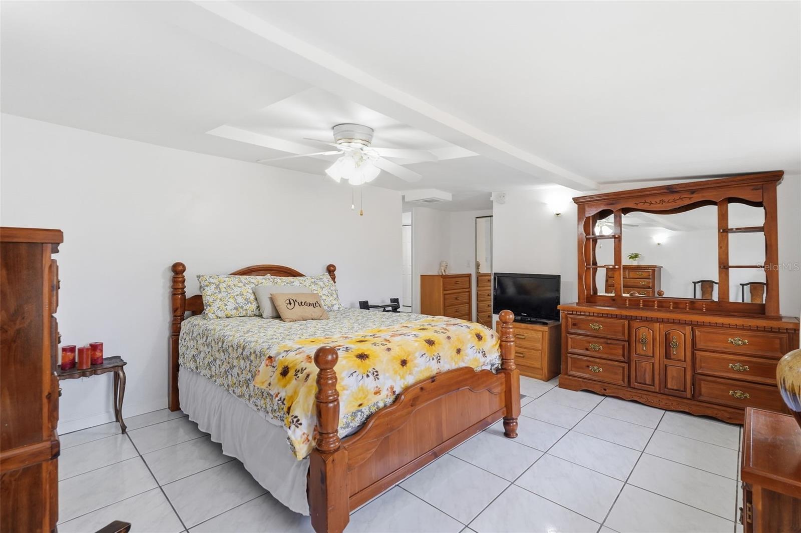 MA BY GLAD GARDENS - Residential