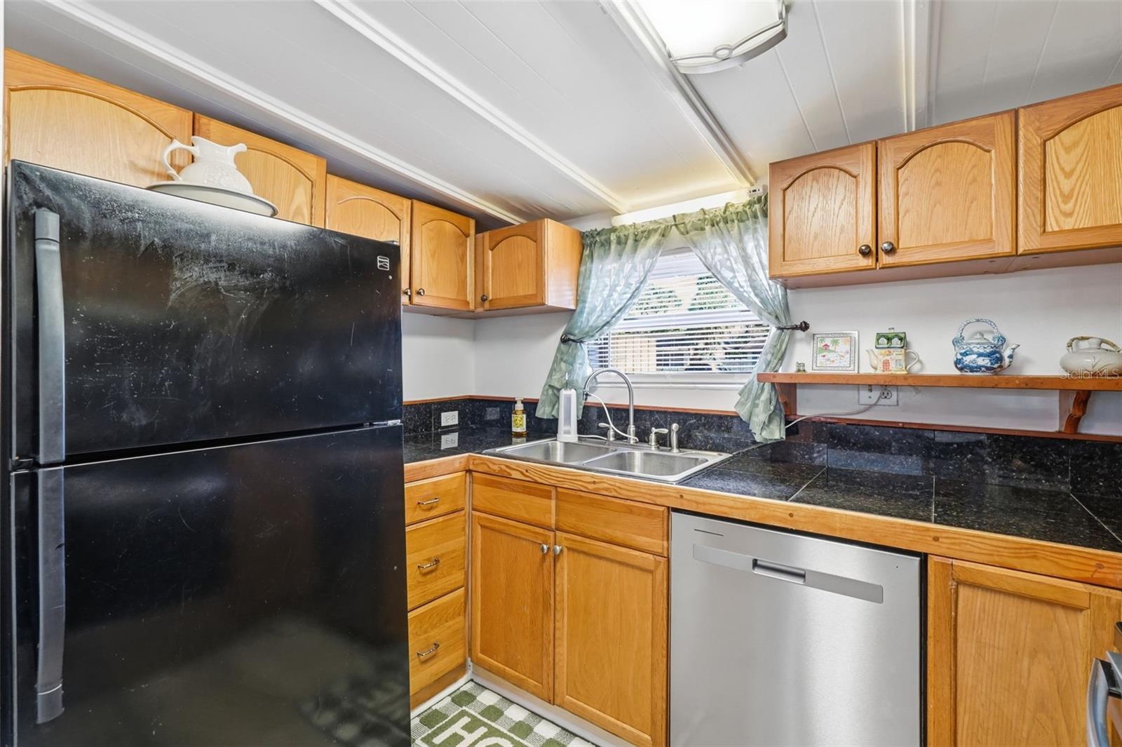 MA BY GLAD GARDENS - Residential