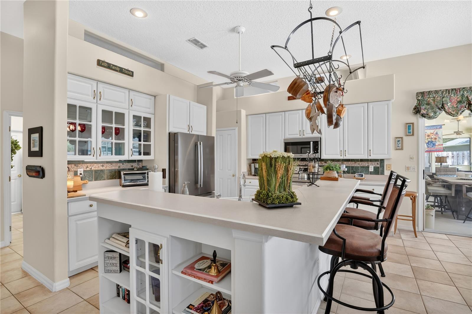 WINDSOR PLACE PH 01 - Residential