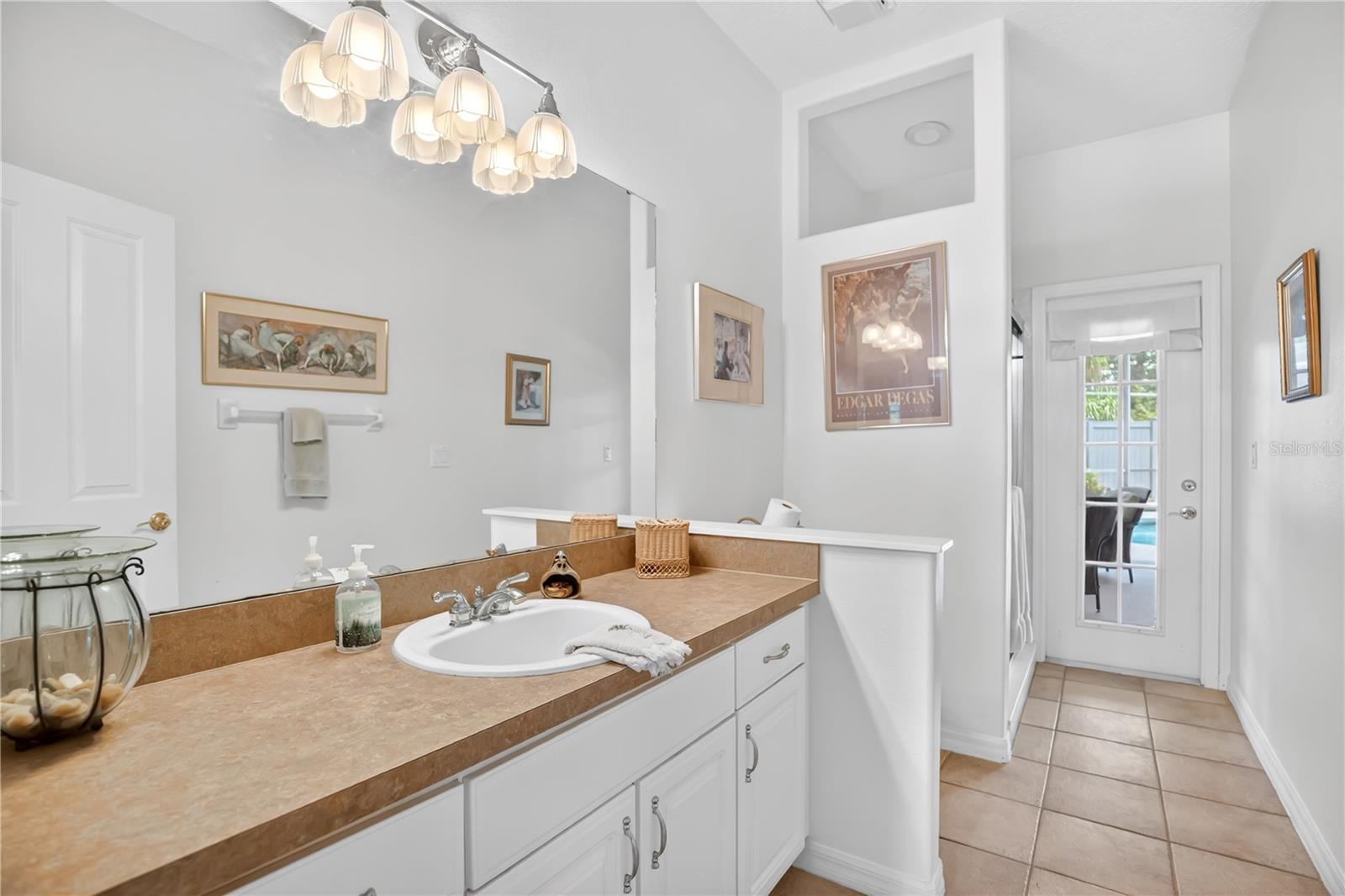 WINDSOR PLACE PH 01 - Residential