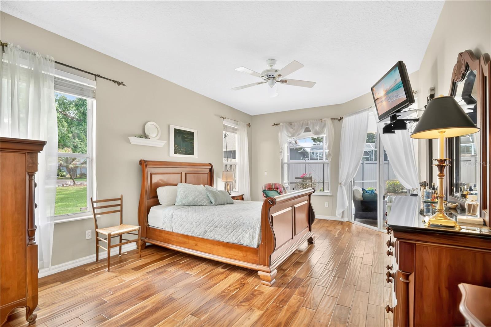 WINDSOR PLACE PH 01 - Residential