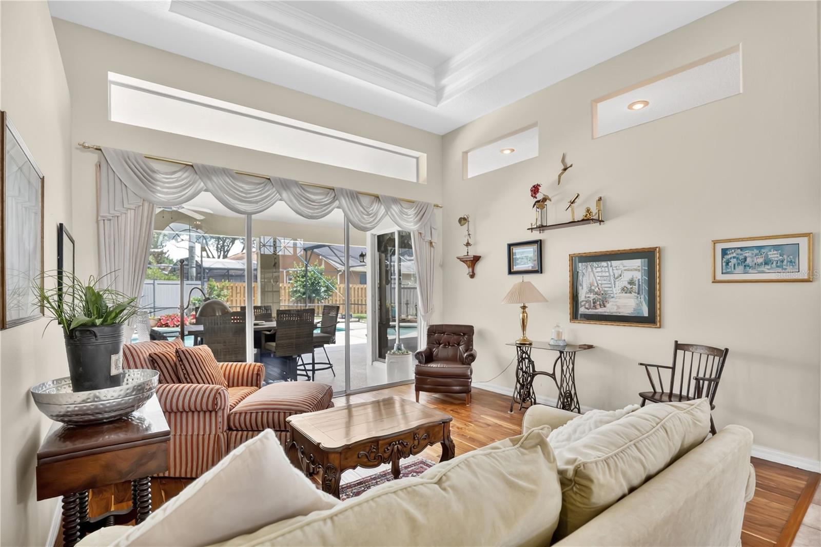 WINDSOR PLACE PH 01 - Residential