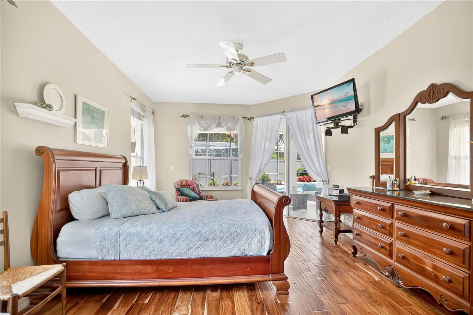 WINDSOR PLACE PH 01 - Residential