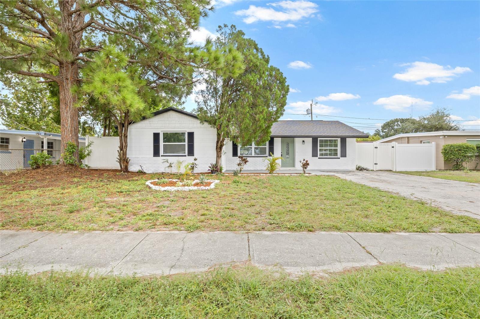 CROSS BAYOU ESTATES 5TH ADD - Residential