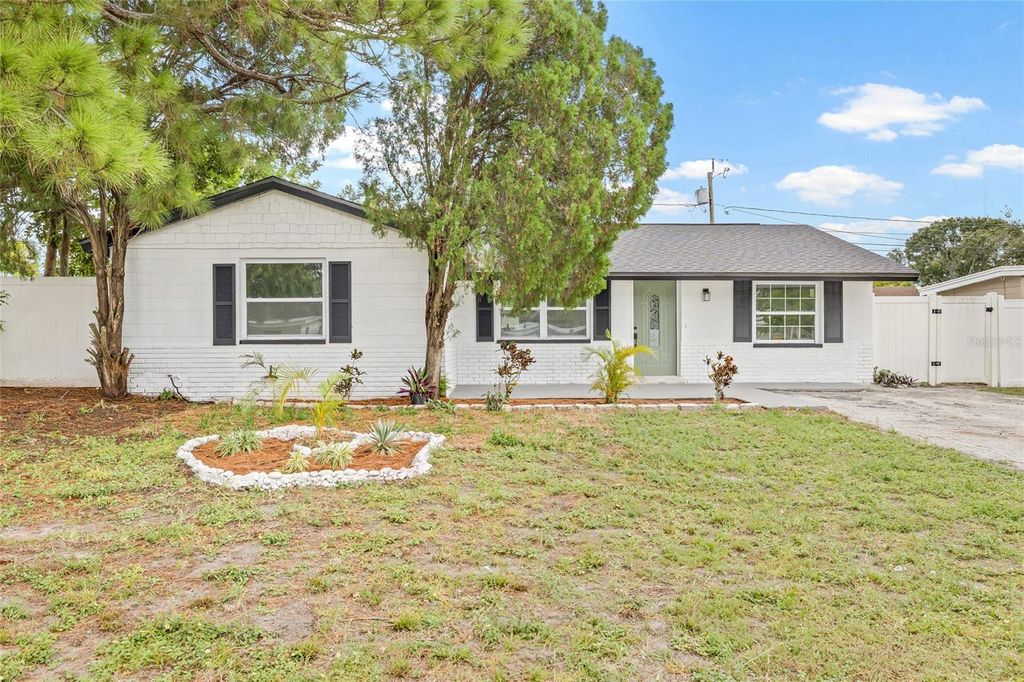 Photo of 8570 91st Terrace, Seminole, FL 33777 (MLS # TB8435450)