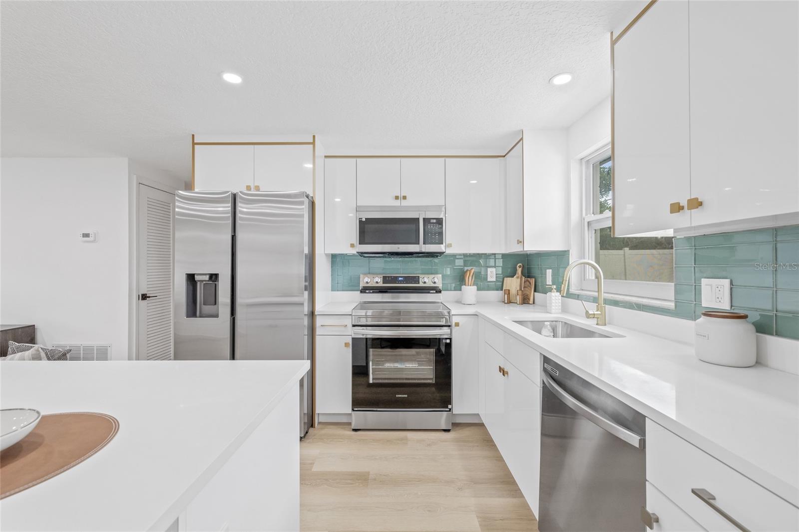 CROSS BAYOU ESTATES 5TH ADD - Residential