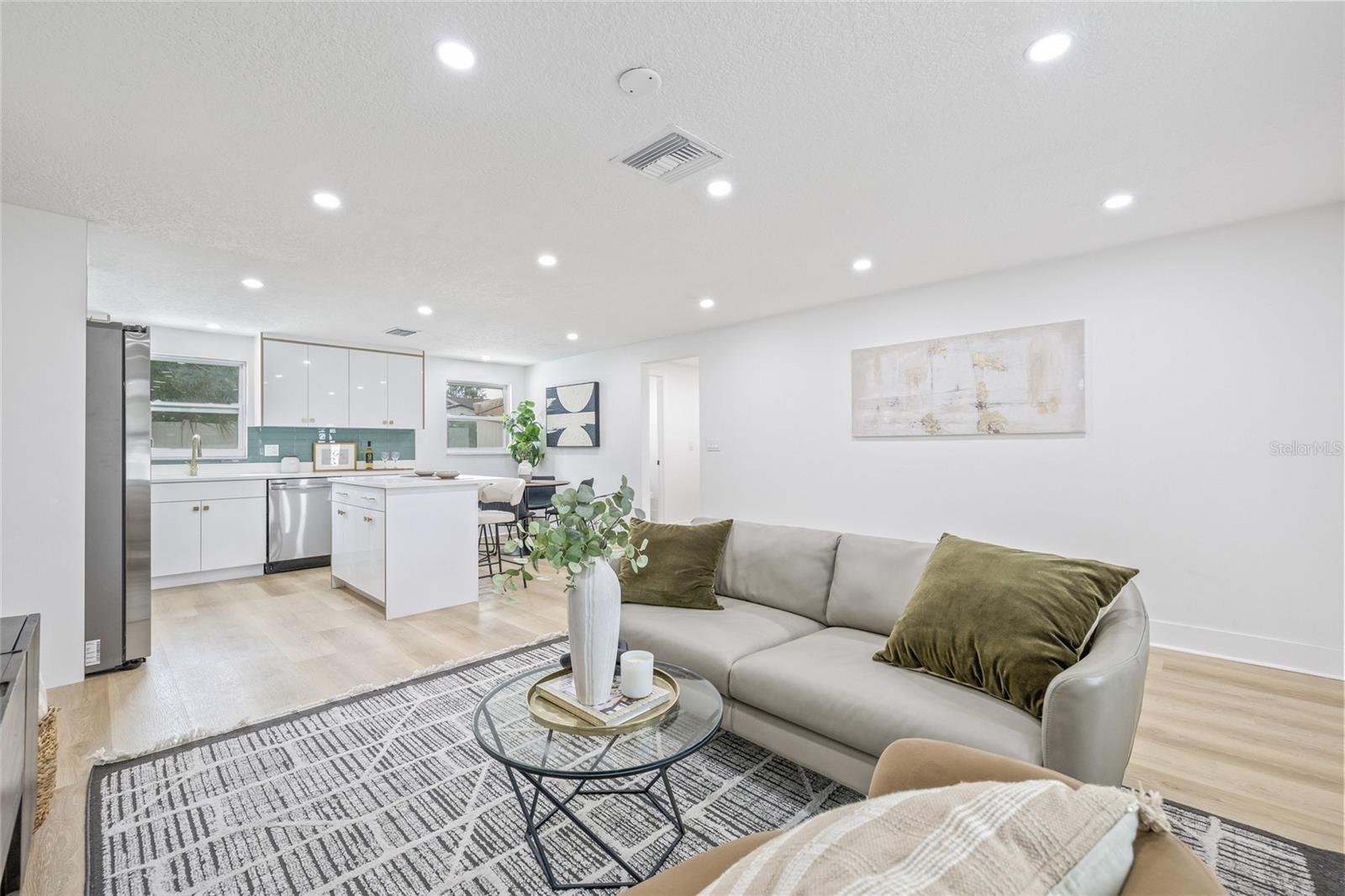 CROSS BAYOU ESTATES 5TH ADD - Residential