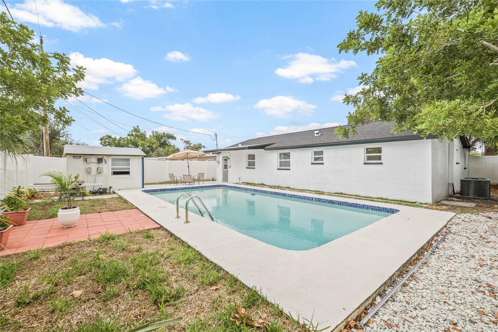 CROSS BAYOU ESTATES 5TH ADD - Residential