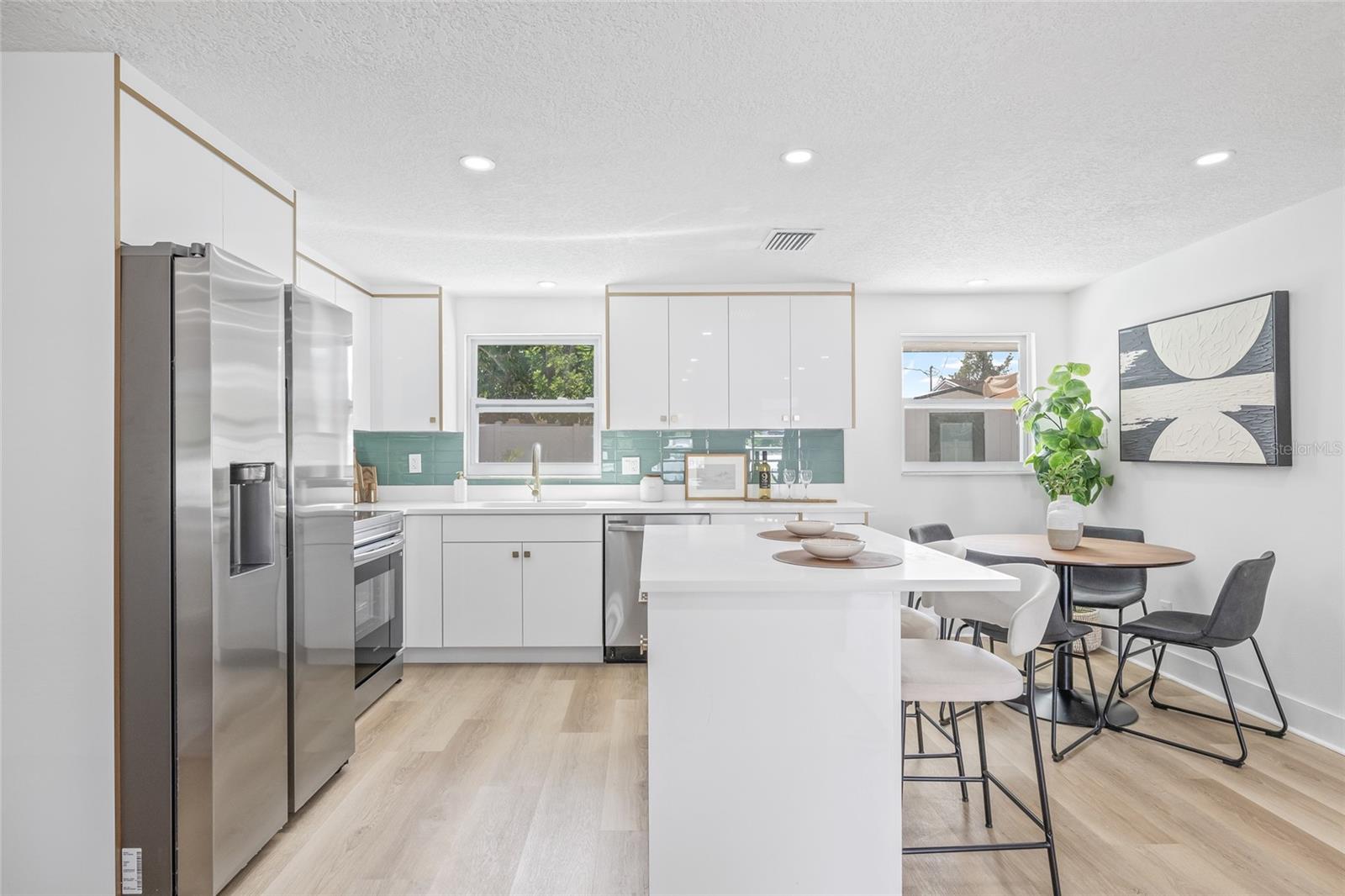 CROSS BAYOU ESTATES 5TH ADD - Residential