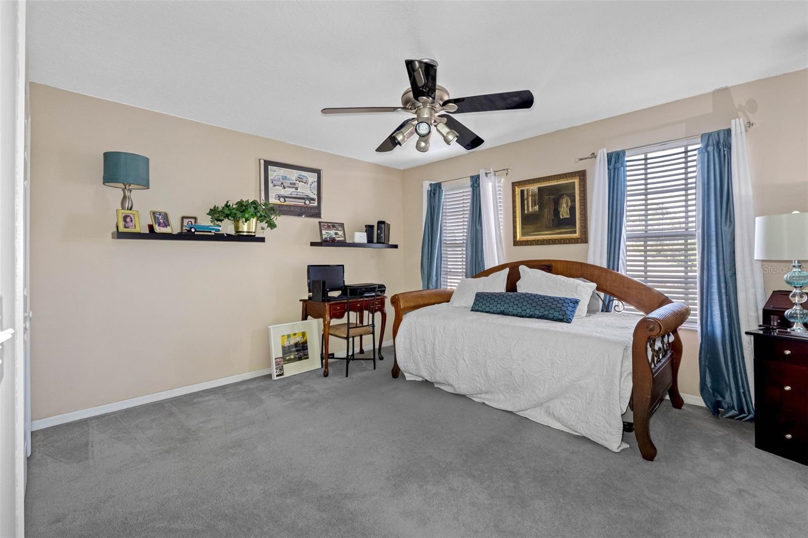 FOX WOOD PH 05 - Residential