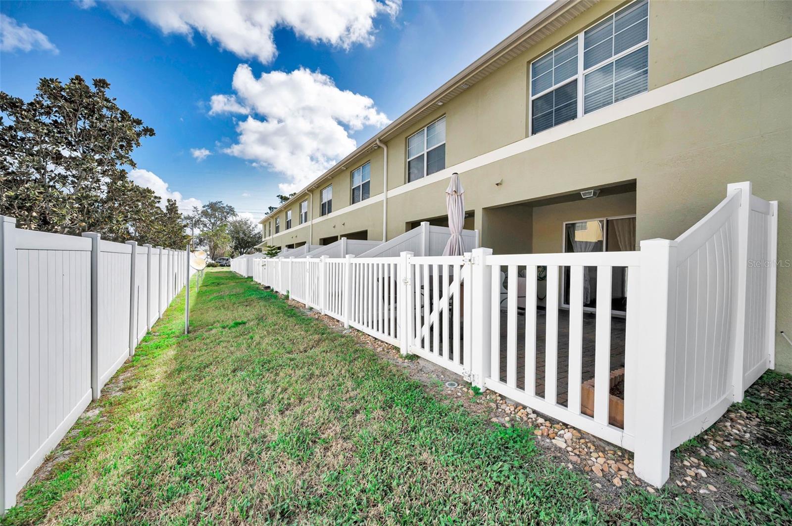 THOUSAND OAKS EAST PH V - Residential