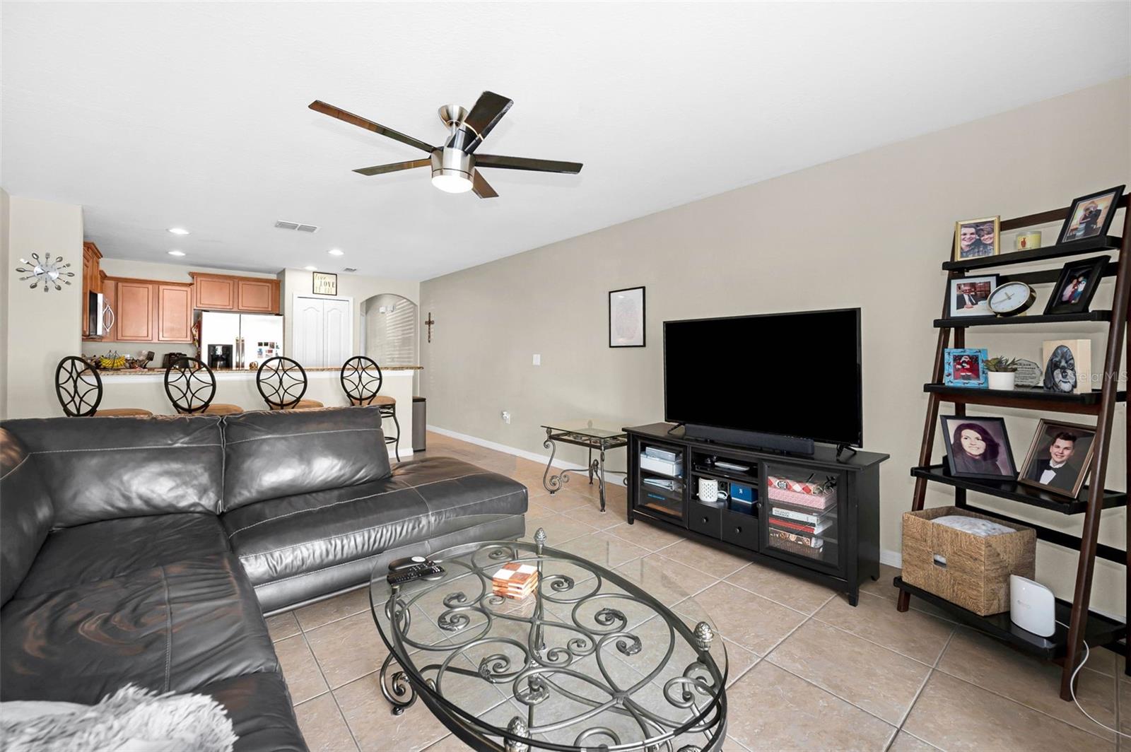 THOUSAND OAKS EAST PH V - Residential