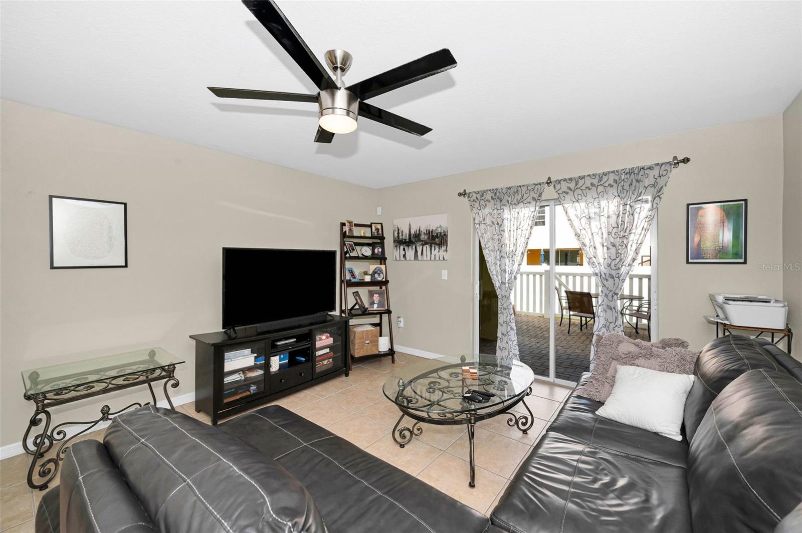 THOUSAND OAKS EAST PH V - Residential