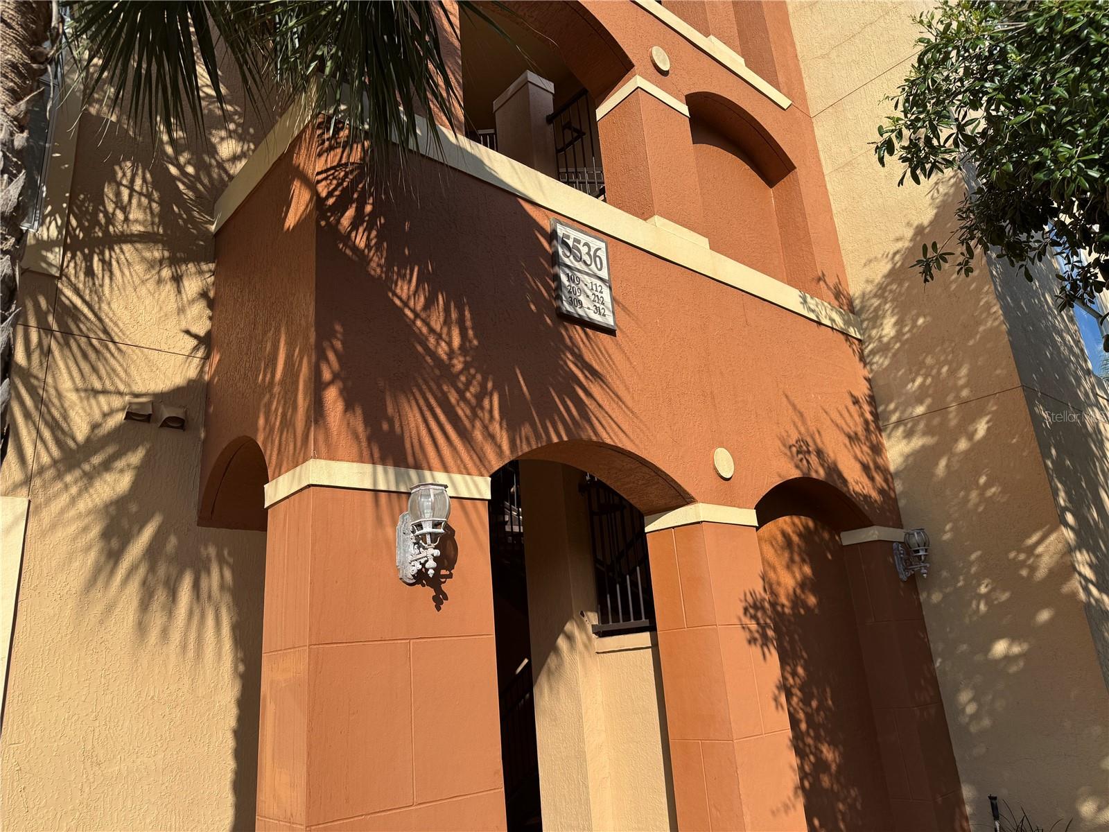 2 bedroom, 2 bathroom condo located in Palms Club on third floor with lake view.
Available now. Located minutes from theme parks.
Gated community with resort style amenities including 2 pools, and valet trash. Rent includes internet, and cable.
Washer & Dryer included in the laundry room.
$100 app fee per adult, $249 admin fee due on move in, Minimum security deposit equal to one month rent.