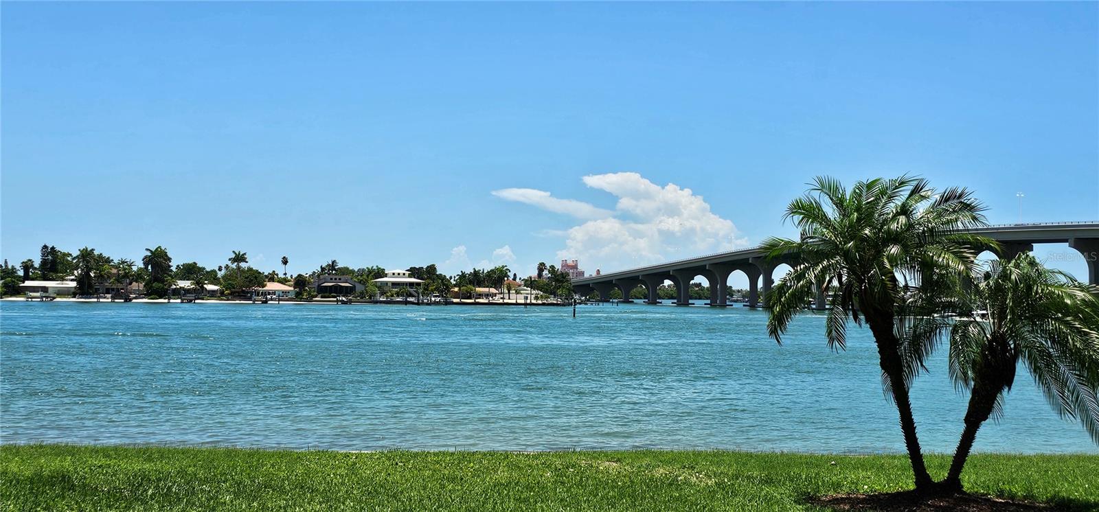 BAHIA VISTA - Residential