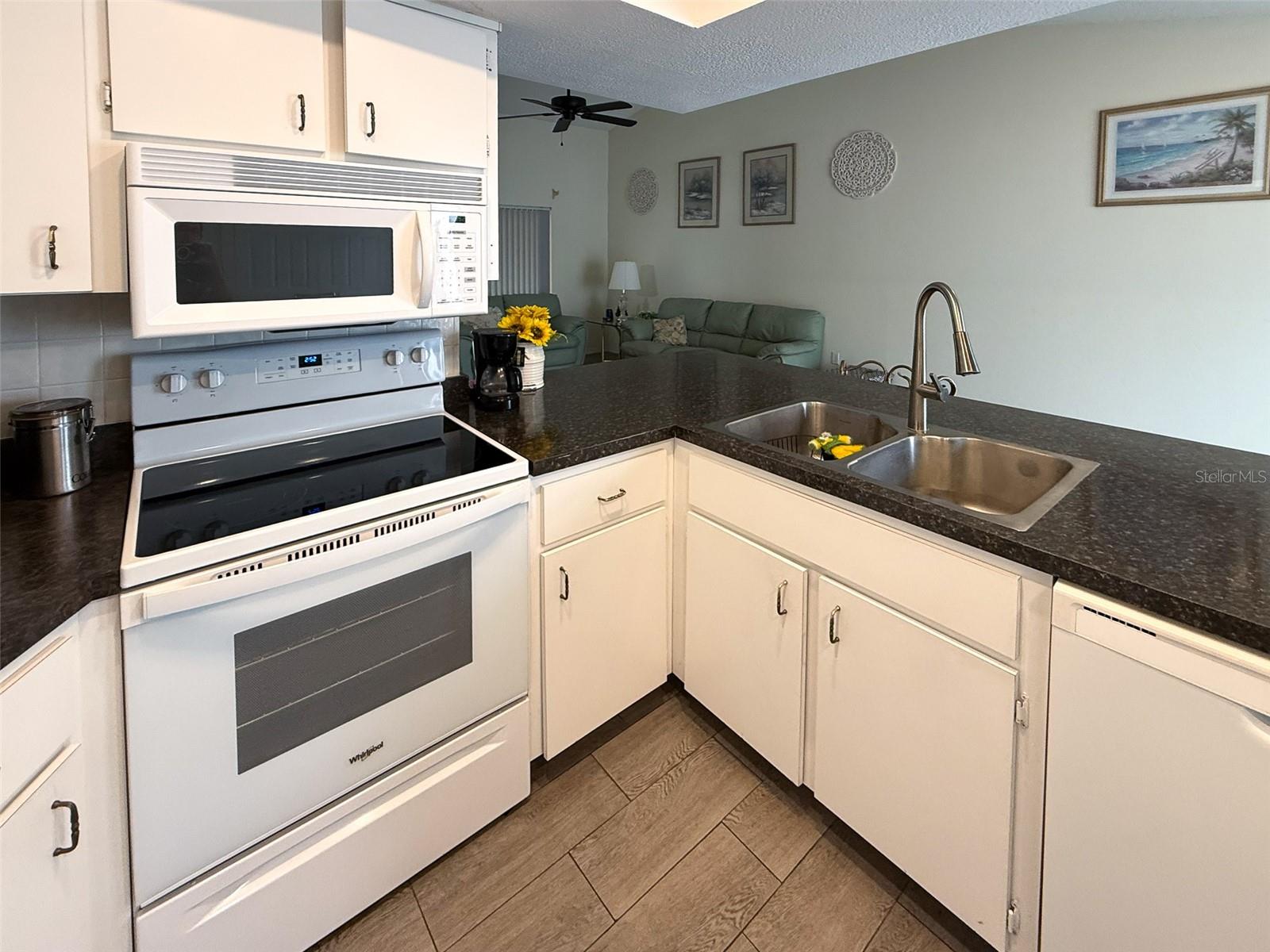 RUXTON VILLAGE - Residential