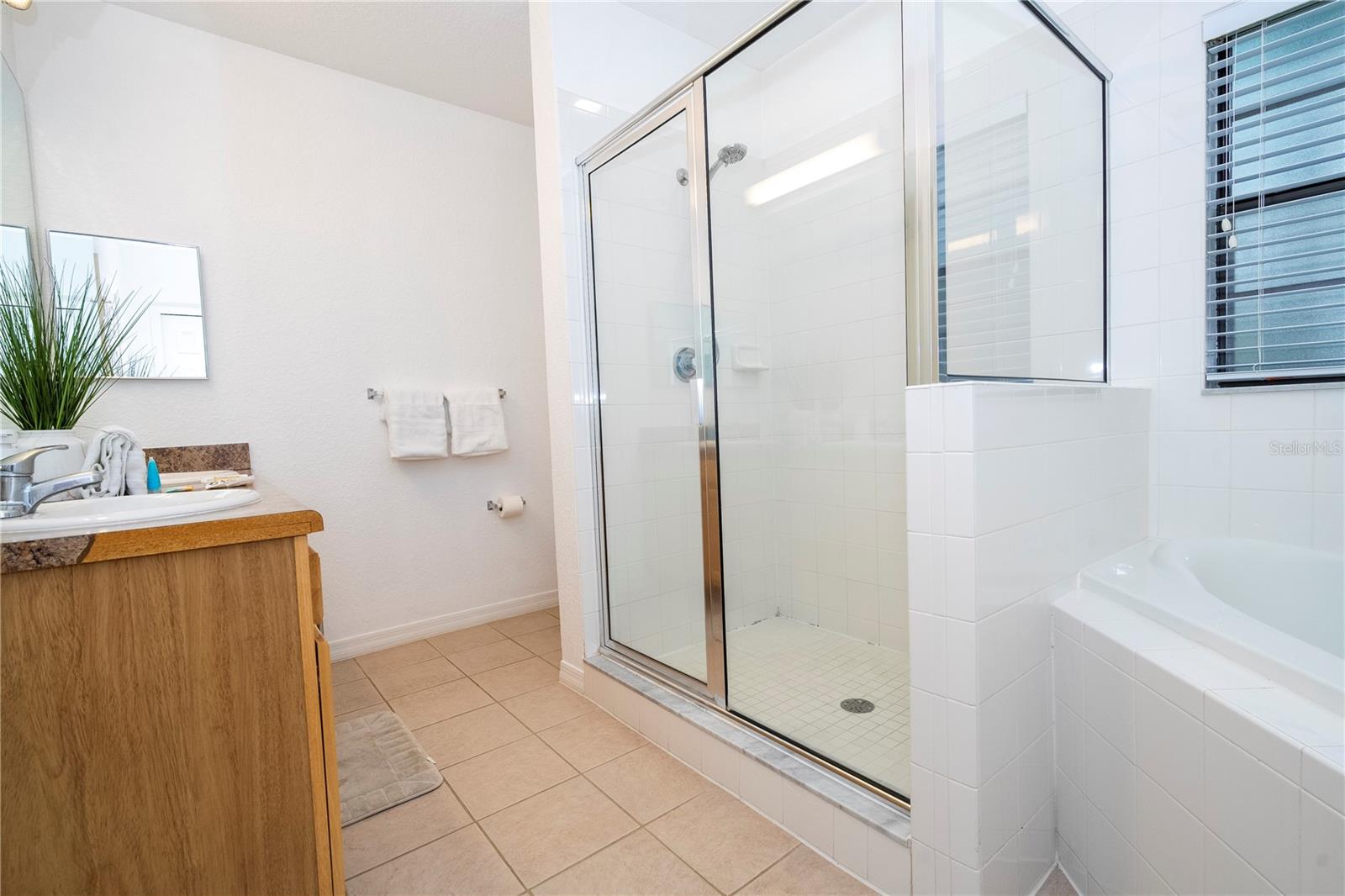 CARIBE COVE CONDO PH 4 - Residential