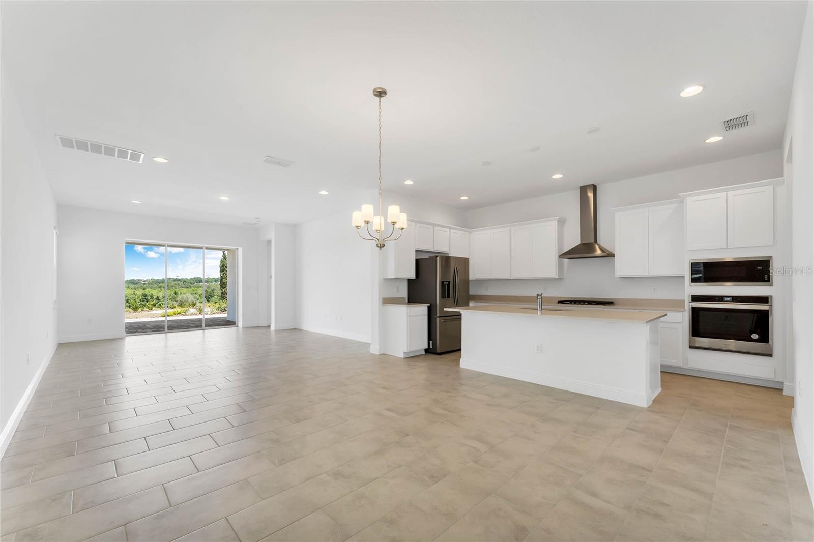 BELLA COLLINA WEST SUB - Residential Lease