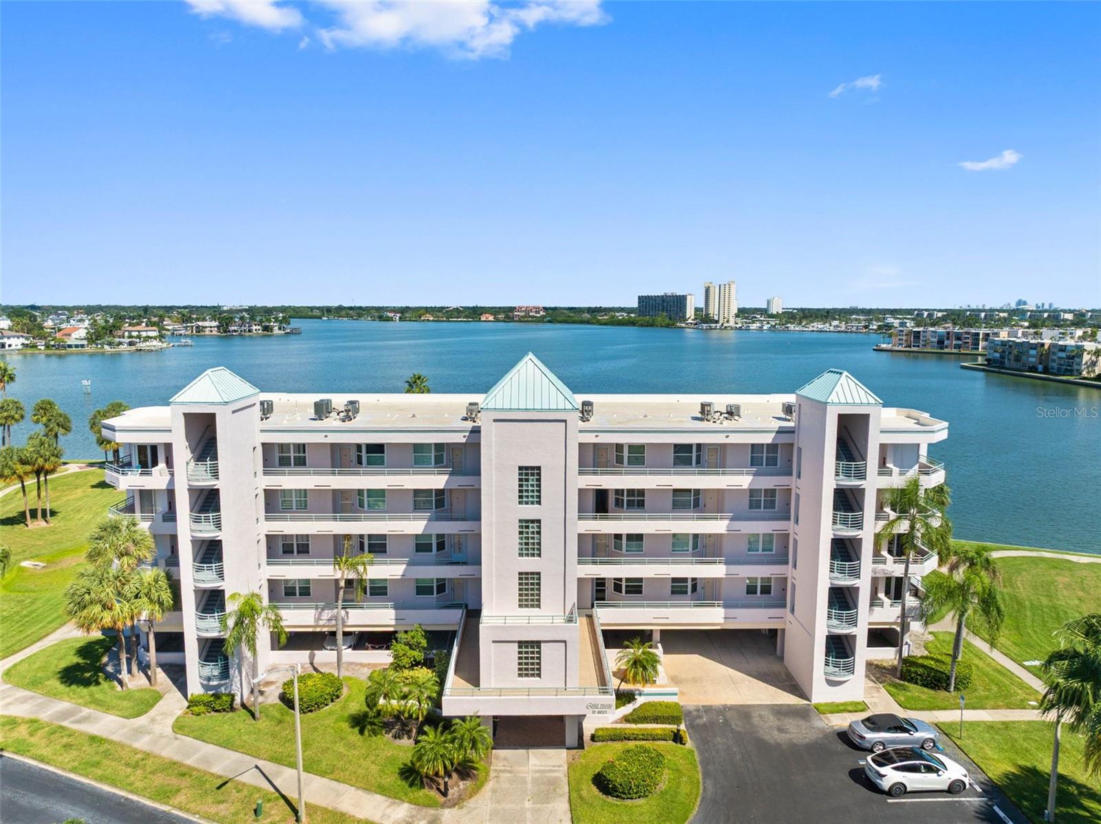 8021 SAILBOAT KEY BOULEVARD S 304