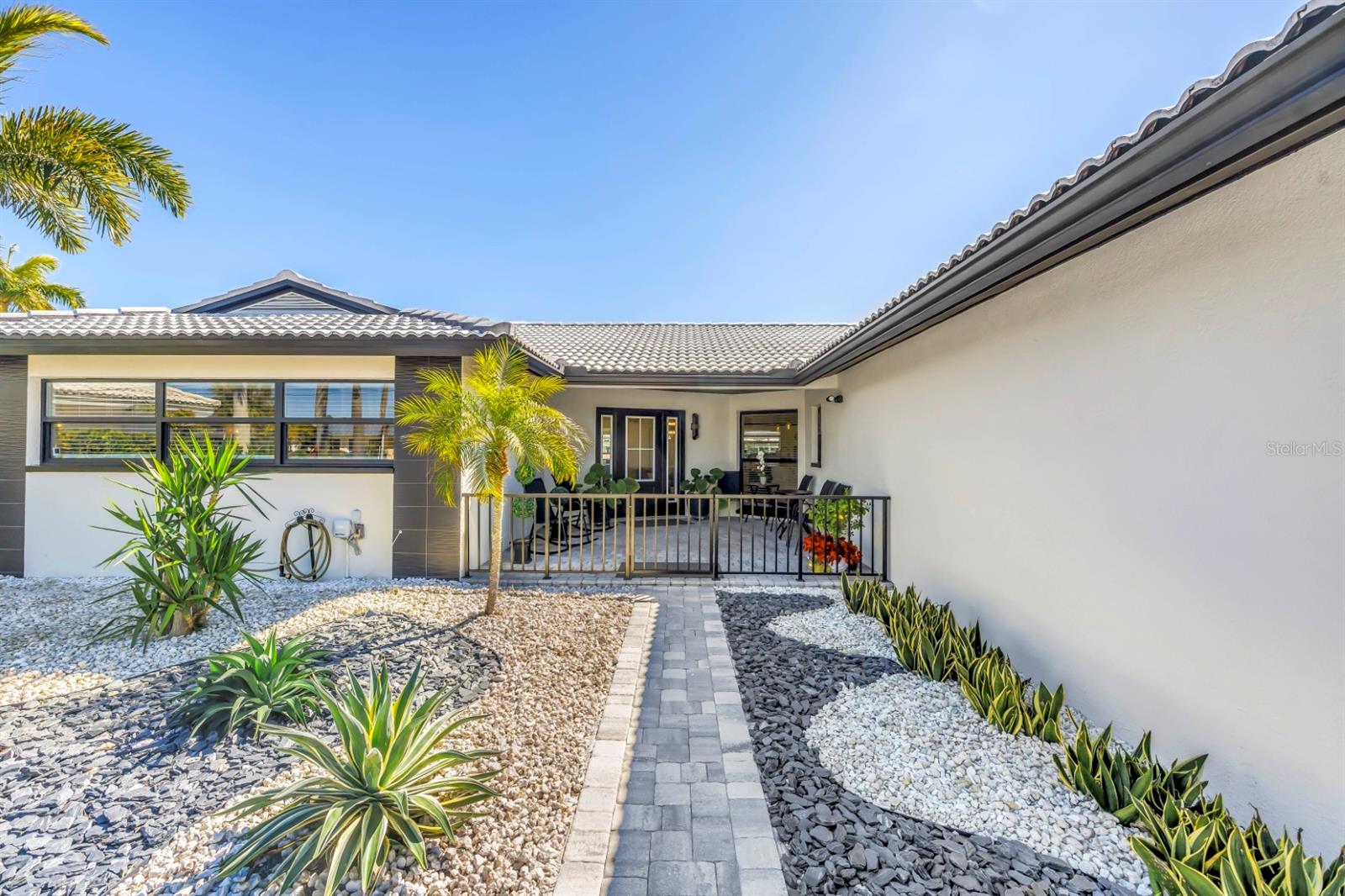 795 CAPRI BOULEVARD