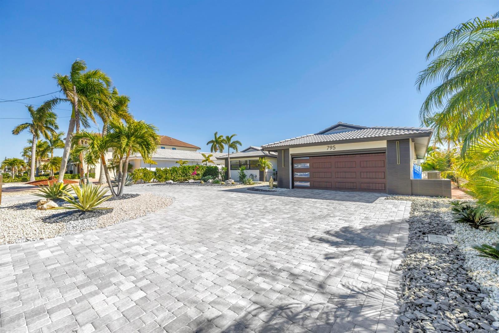 795 CAPRI BOULEVARD