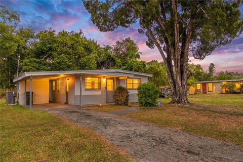Photo of 1421 14th Street E, Bradenton, FL 34208 (MLS # TB8501129)