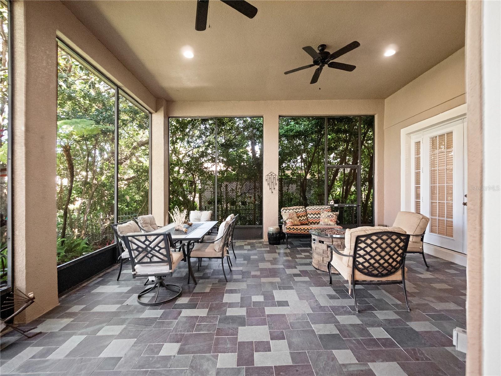 1210 PALLISTER LANE