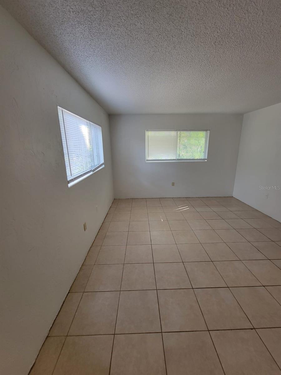 MASON & CARSWELLS HOLLY HIL - Residential Lease