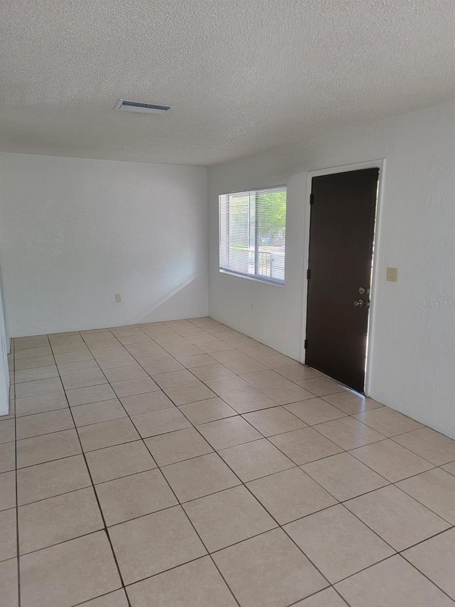 MASON & CARSWELLS HOLLY HIL - Residential Lease