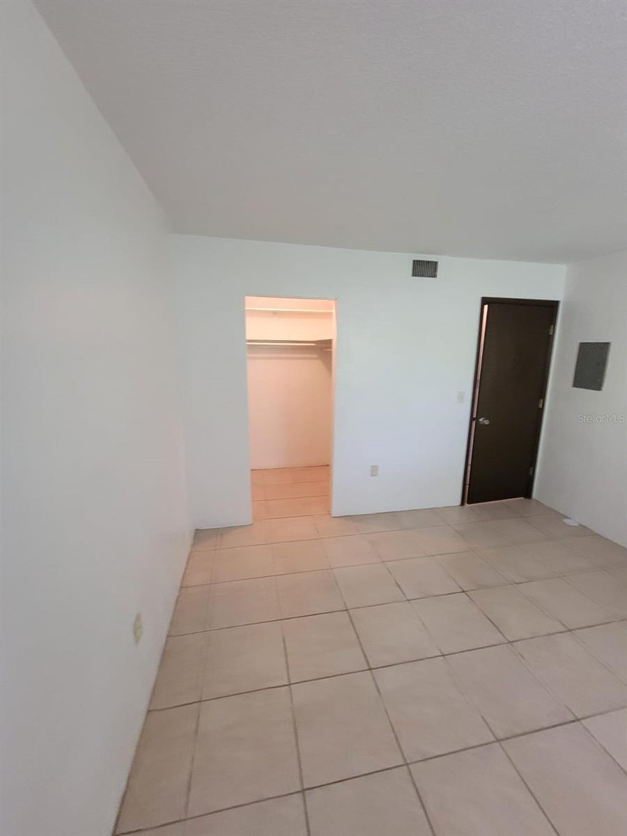 MASON & CARSWELLS HOLLY HIL - Residential Lease