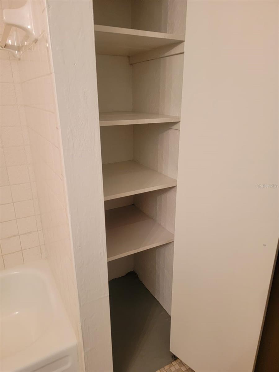 MASON & CARSWELLS HOLLY HIL - Residential Lease