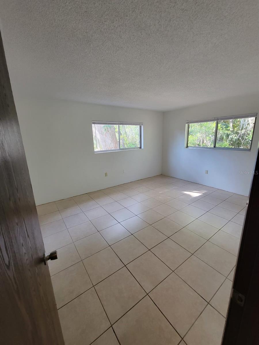 MASON & CARSWELLS HOLLY HIL - Residential Lease