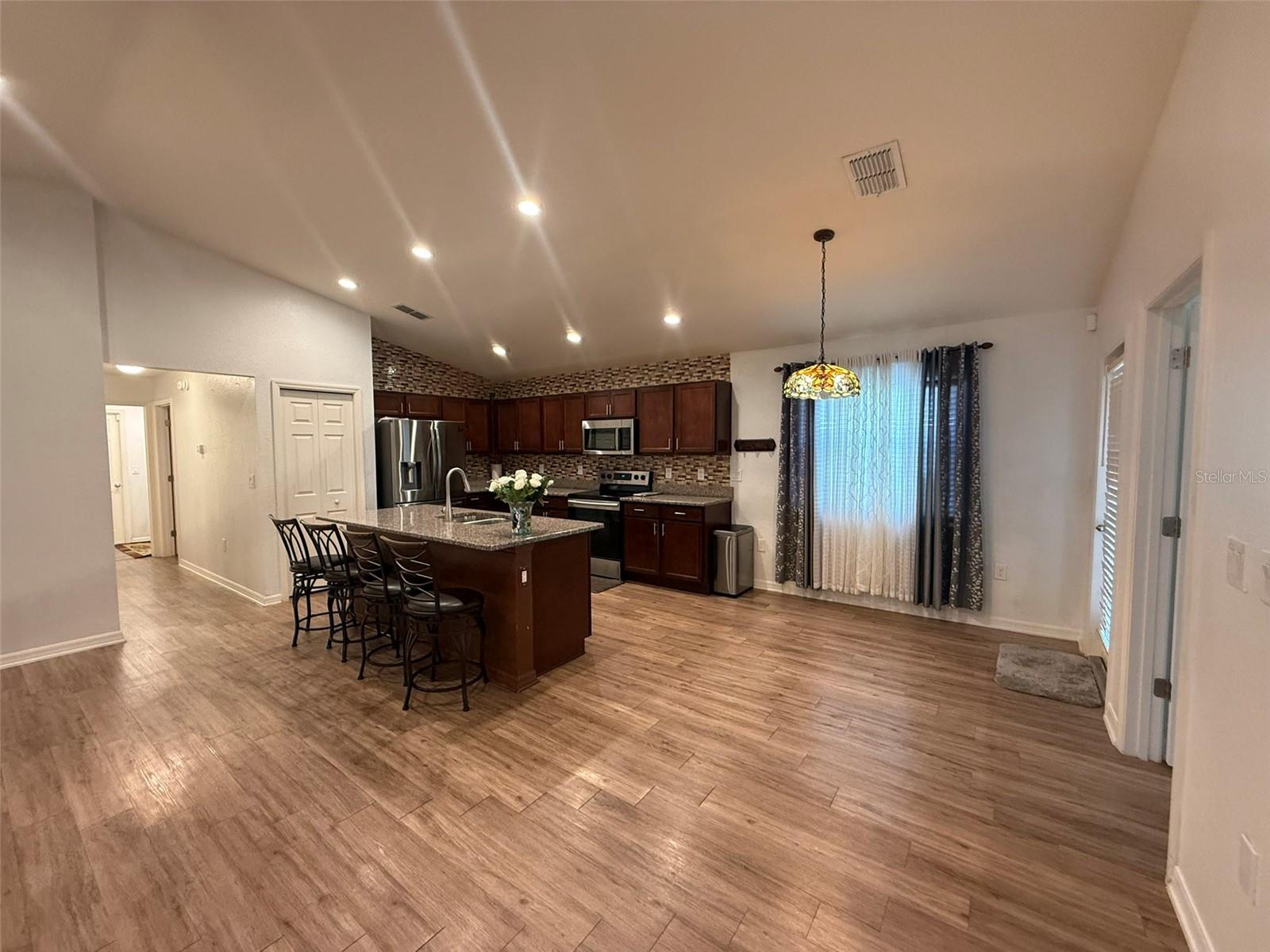 HIGHLAND MDWS 4B - Residential Lease