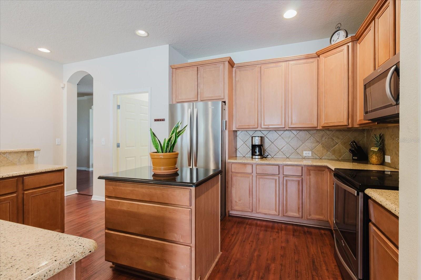 12506 SAFARI LN
