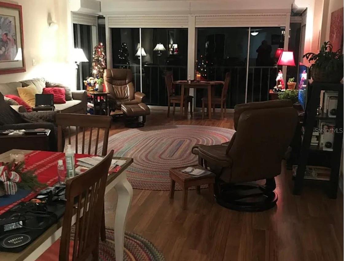 50 HARBOR VIEW LN 23