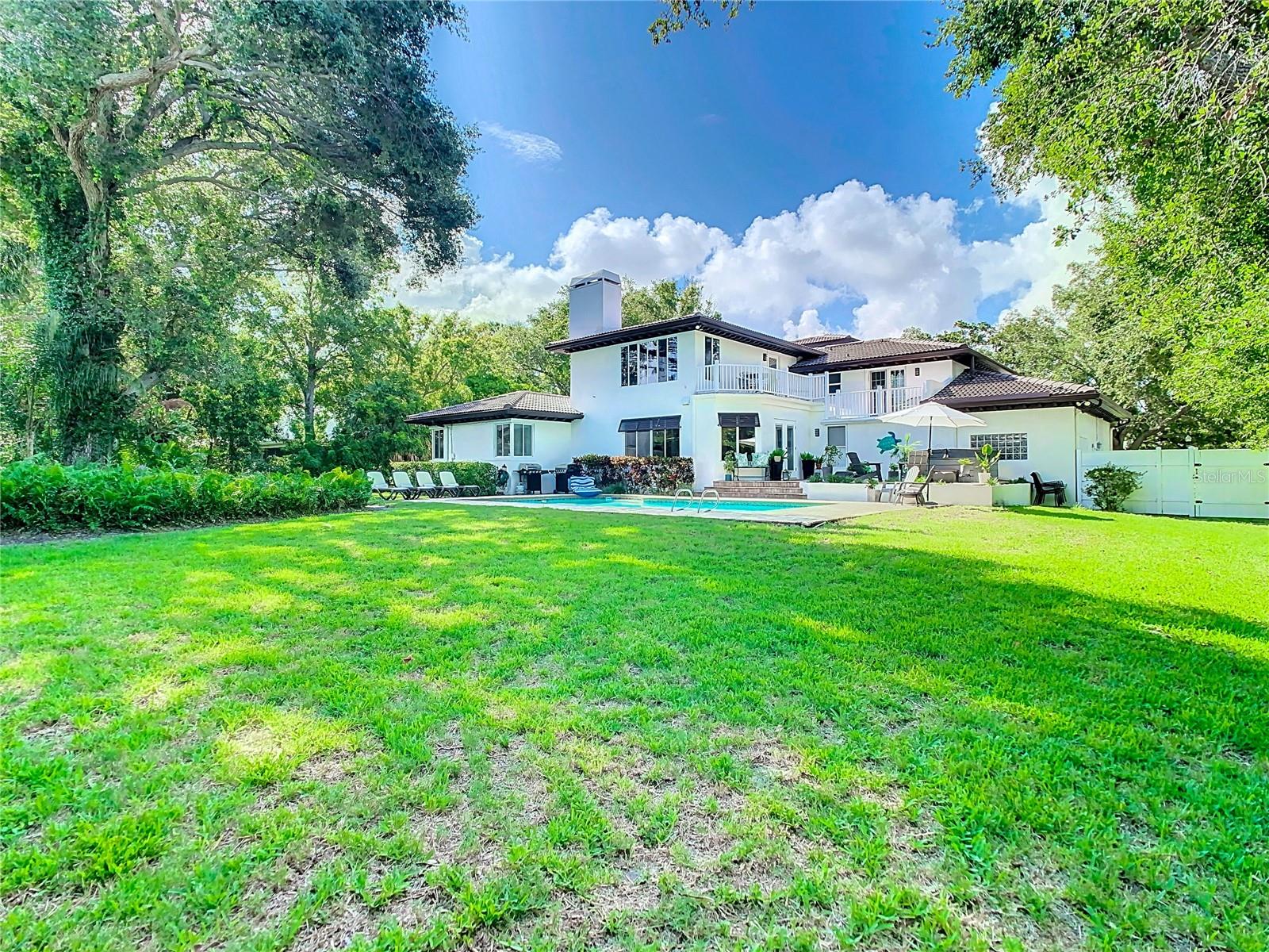 BELLEAIR ESTATES - Residential