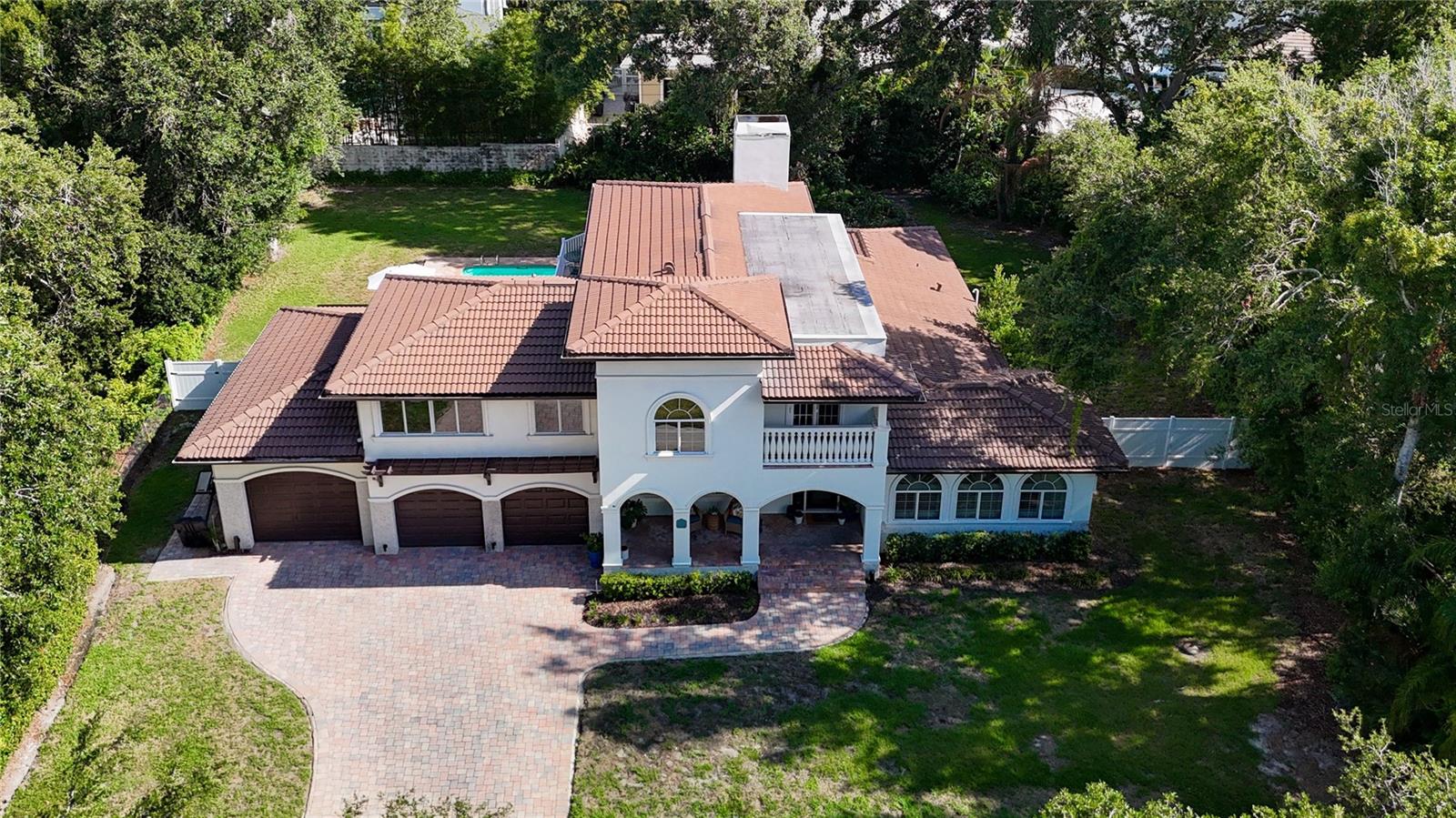 BELLEAIR ESTATES - Residential